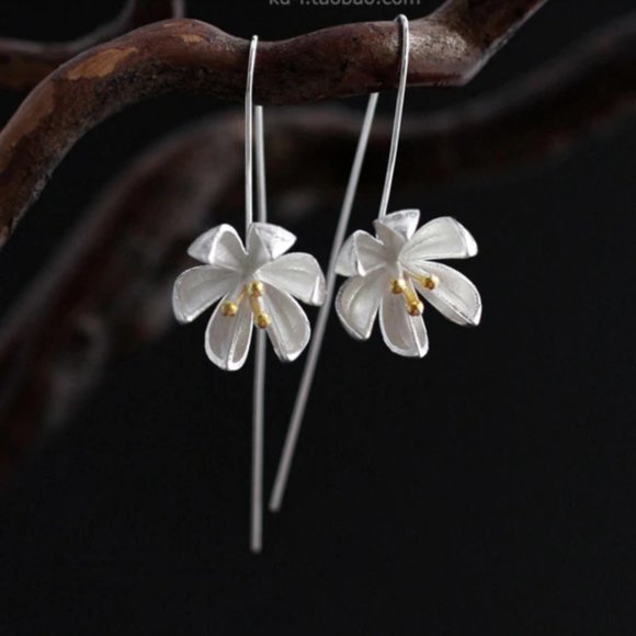 Beautiful 925 S Silver Flower long Earrings - Picture 4 of 16